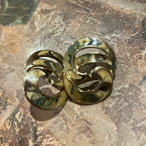 Vintage Green & Cream Cloisonné stud drop earrings - Picture 1 of 3